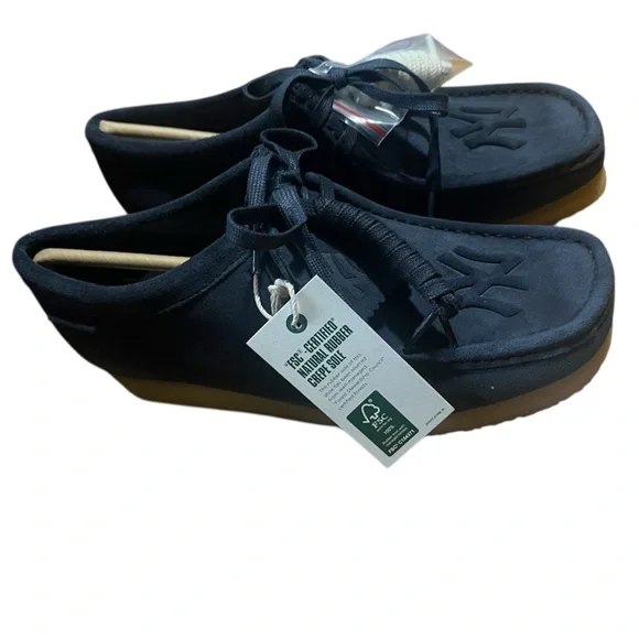 NWT KITH x Clark’s NY Yankees Wallabees Clarks Originals Wallabee Boot Kith New York Yankees Maple  main image 4